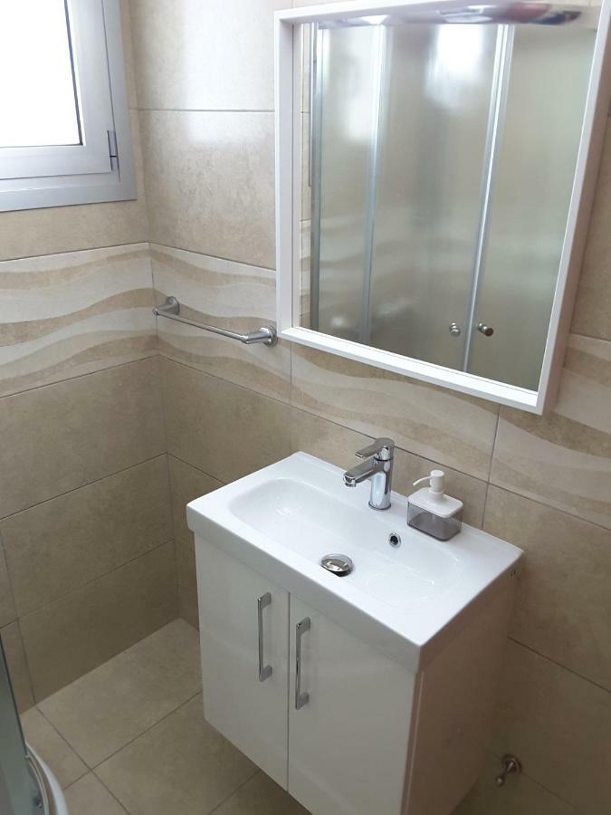 Lighthouse By The Sea Lovely 2Bdr Apartment Paphos Esterno foto