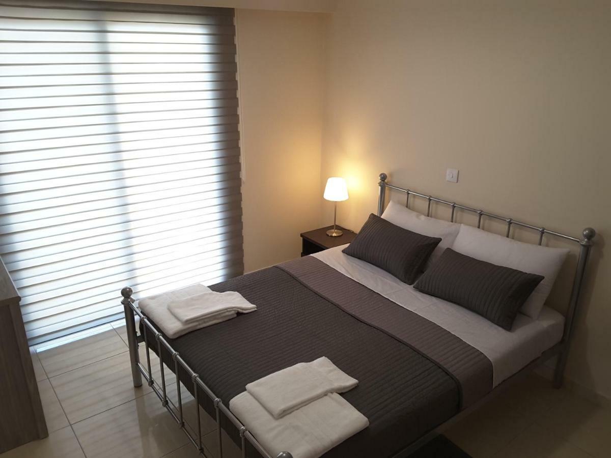 Lighthouse By The Sea Lovely 2Bdr Apartment Paphos Esterno foto