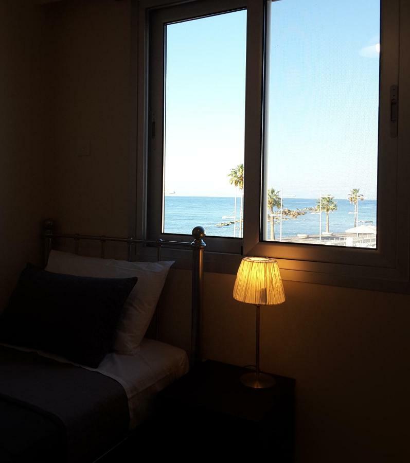Lighthouse By The Sea Lovely 2Bdr Apartment Paphos Esterno foto