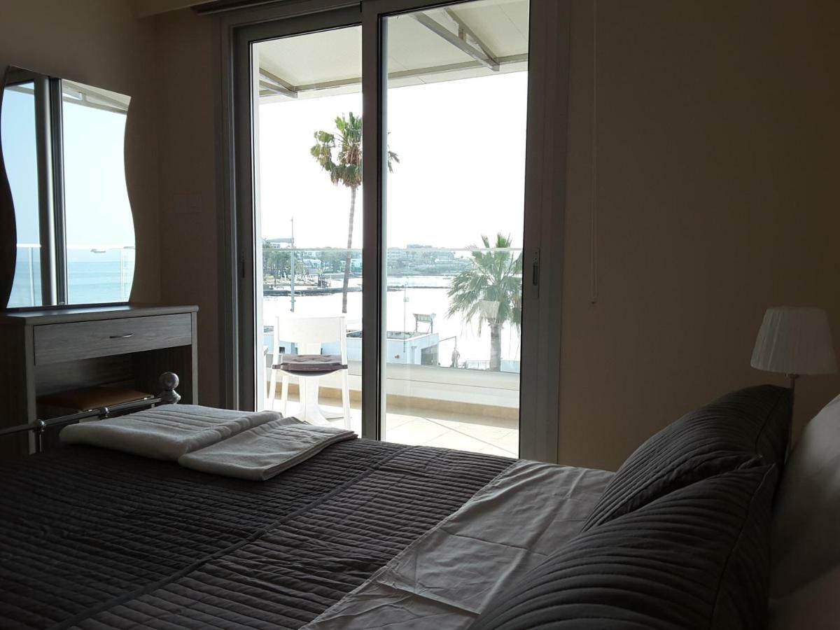 Lighthouse By The Sea Lovely 2Bdr Apartment Paphos Esterno foto