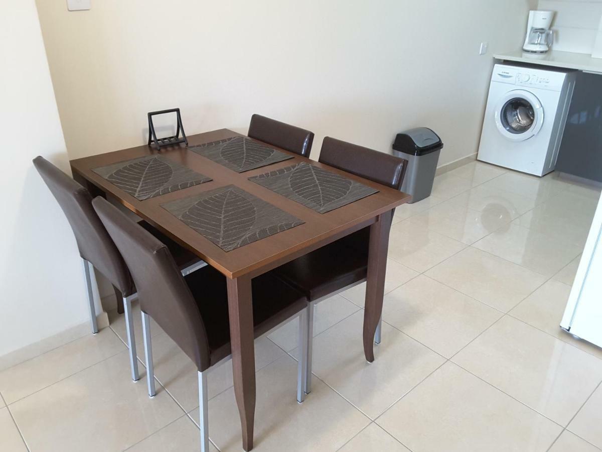 Lighthouse By The Sea Lovely 2Bdr Apartment Paphos Esterno foto