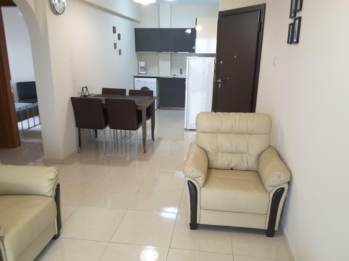 Lighthouse By The Sea Lovely 2Bdr Apartment Paphos Esterno foto